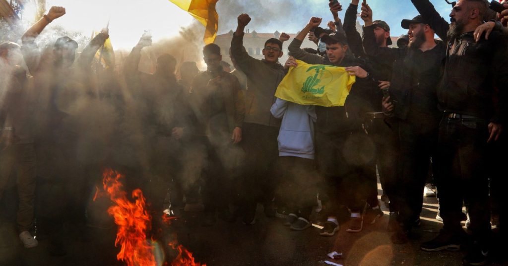 Liban: Premierul amână SUA, Hezbollah critică negocierile cu Israelul, atacuri aeriene