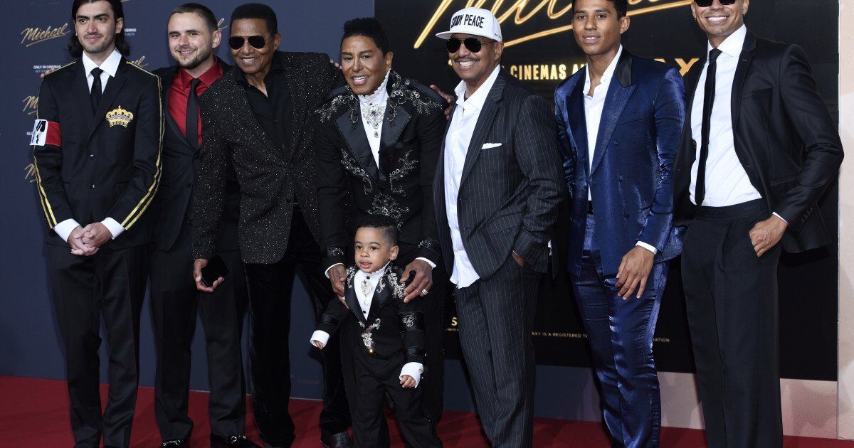 Familia Jackson, la Berlin: Nepotul cântărețul joacă rolul lui Michael!