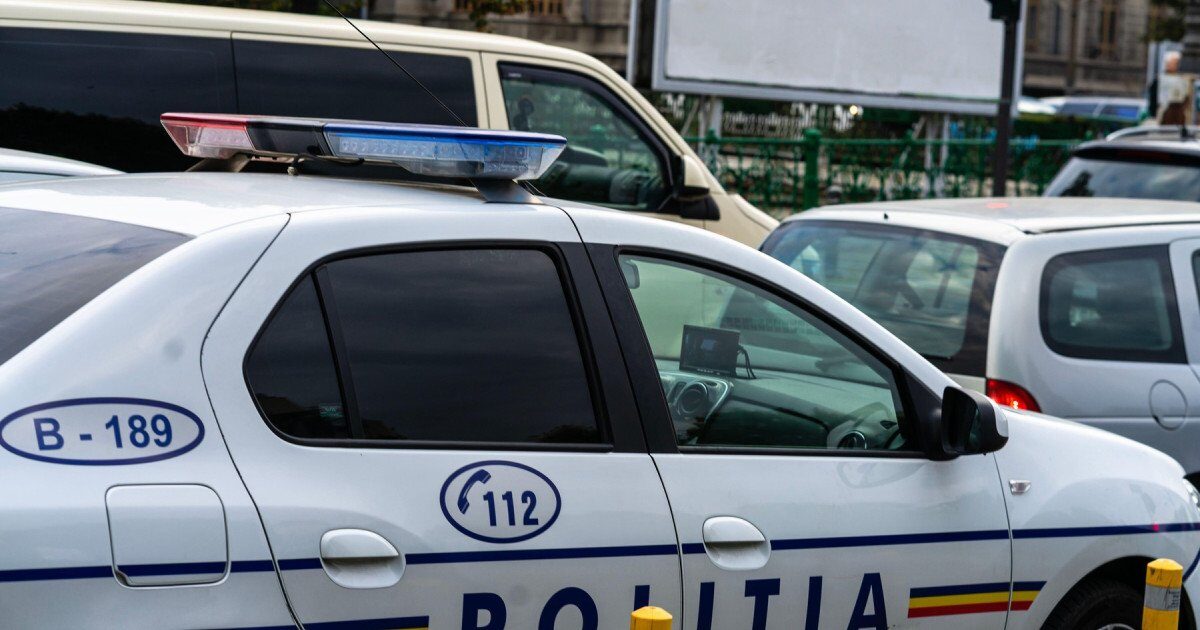 Angajat de bancă din Brăila, transportat la spital după tentativă de suicid