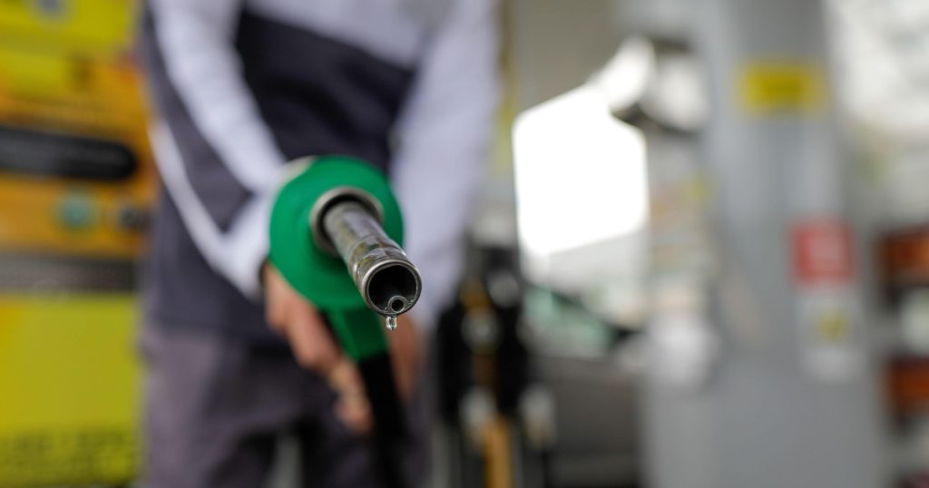 Rationare de combustibil în România: Când și cum s-ar putea aplica, azi