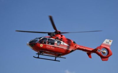 Accident teribil în Timiș: Mașină în flăcări după impact, victimă gravă