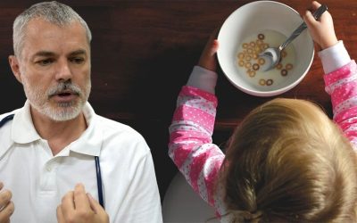 Mierea de albine, adesea considerată un aliment natural și sănătos, poate prezenta riscuri pentru sănătatea copiilor, conform avertismentului recent al medicului pediatru Mihai Craiu