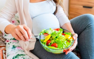 Ce să mănânci și să eviți în sarcină: Ghidul esențial pentru părinți