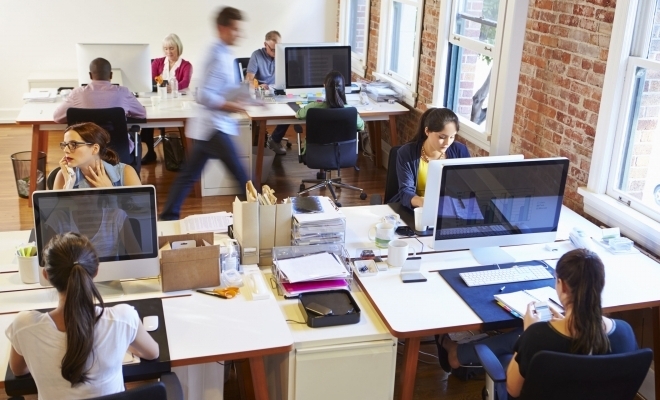 Cine beneficiază de săptămâna de lucru de 4 zile în România? Detalii salariale