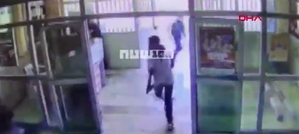 Atac armat într-un liceu din Turcia: 16 răniți, atacatorul, fost elev, mort