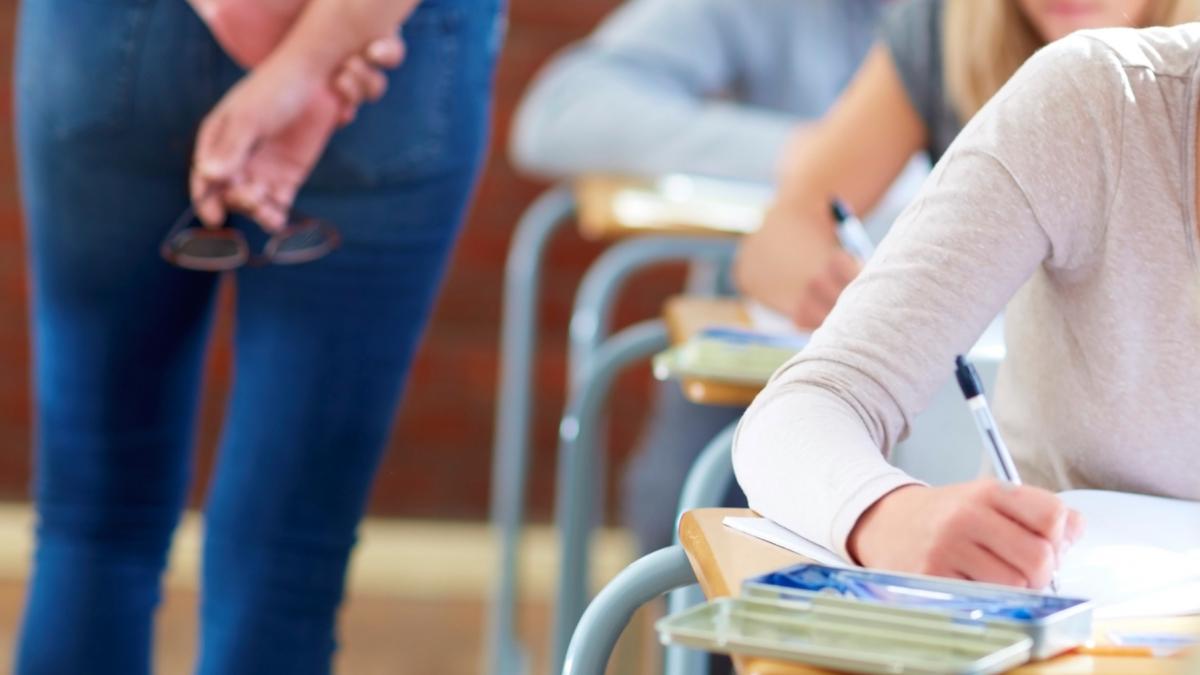 Magie la școală în Italia: Iluzioniștii antrenează preșcolarii pentru scris