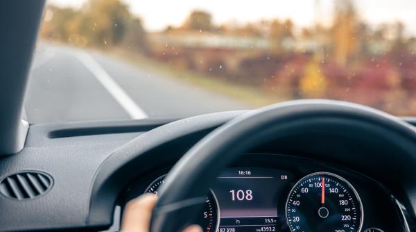 RCA, explozie de prețuri: Polița s-a scumpit cu 2.100 de lei pentru mulți români