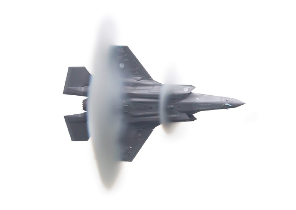 Ce este boom-ul sonic? Explozia pe care o auzi, dar nu o vezi