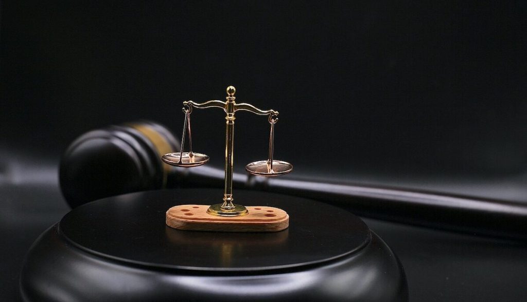 Ministerul Justiției a actualizat onorariile avocaților Ministerul Justiției a anunțat, miercuri, o modificare importantă pentru sistemul de asistență juridică