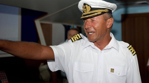 Fostul președinte Traian Băsescu a recomandat, miercuri, o raționalizare a carburanților în contextul crizei energetice actuale, avertizând că evitarea unui scenariu mai grav depinde de măsuri imediate