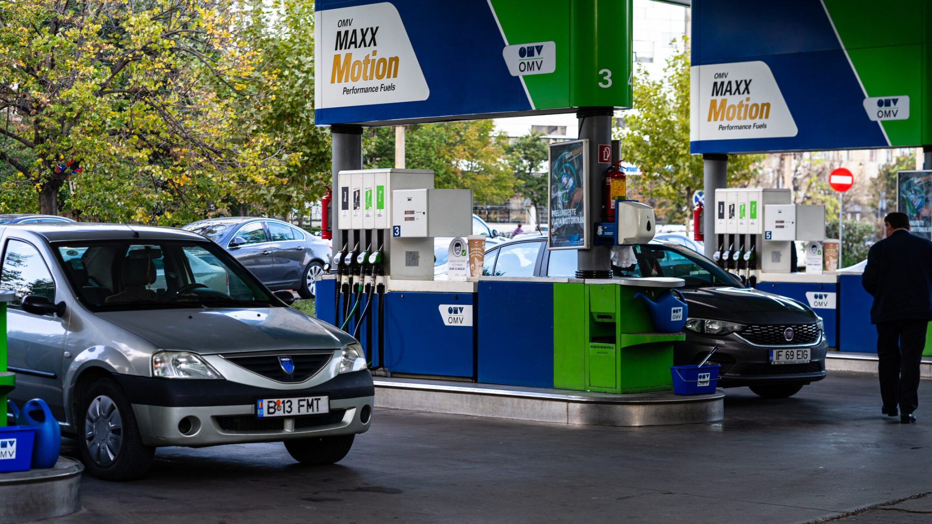 Inspecțiile ANAF au scos la iveală nereguli majore în domeniul carburanților Agenția Națională de Administrare Fiscală (ANAF) a intensificat controalele în domeniul carburanților, aplicând amenzi și confiscând bunuri în urma verificărilor efectuate în ultimele două săptămâni