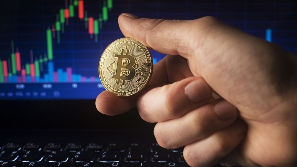 Cine e Satoshi Nakamoto, enigma Bitcoin: cel mai căutat om din digital!