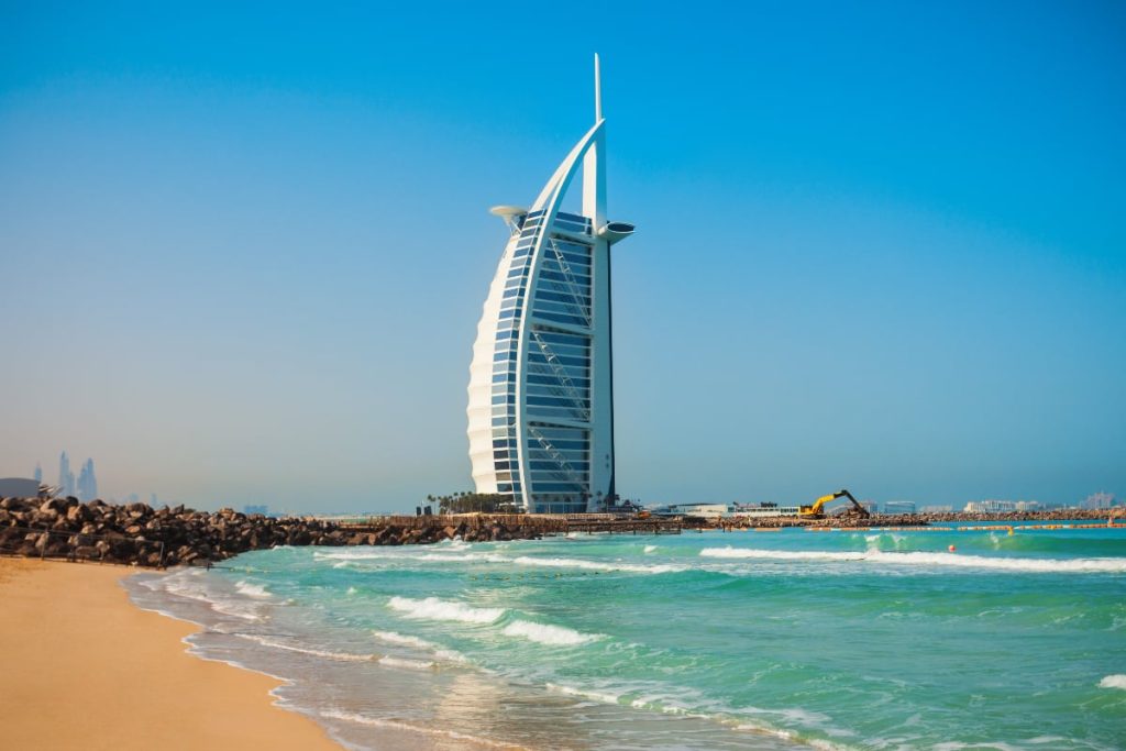 Burj Al Arab, închis un an și jumătate: De ce își pierde DUBAI „perla”