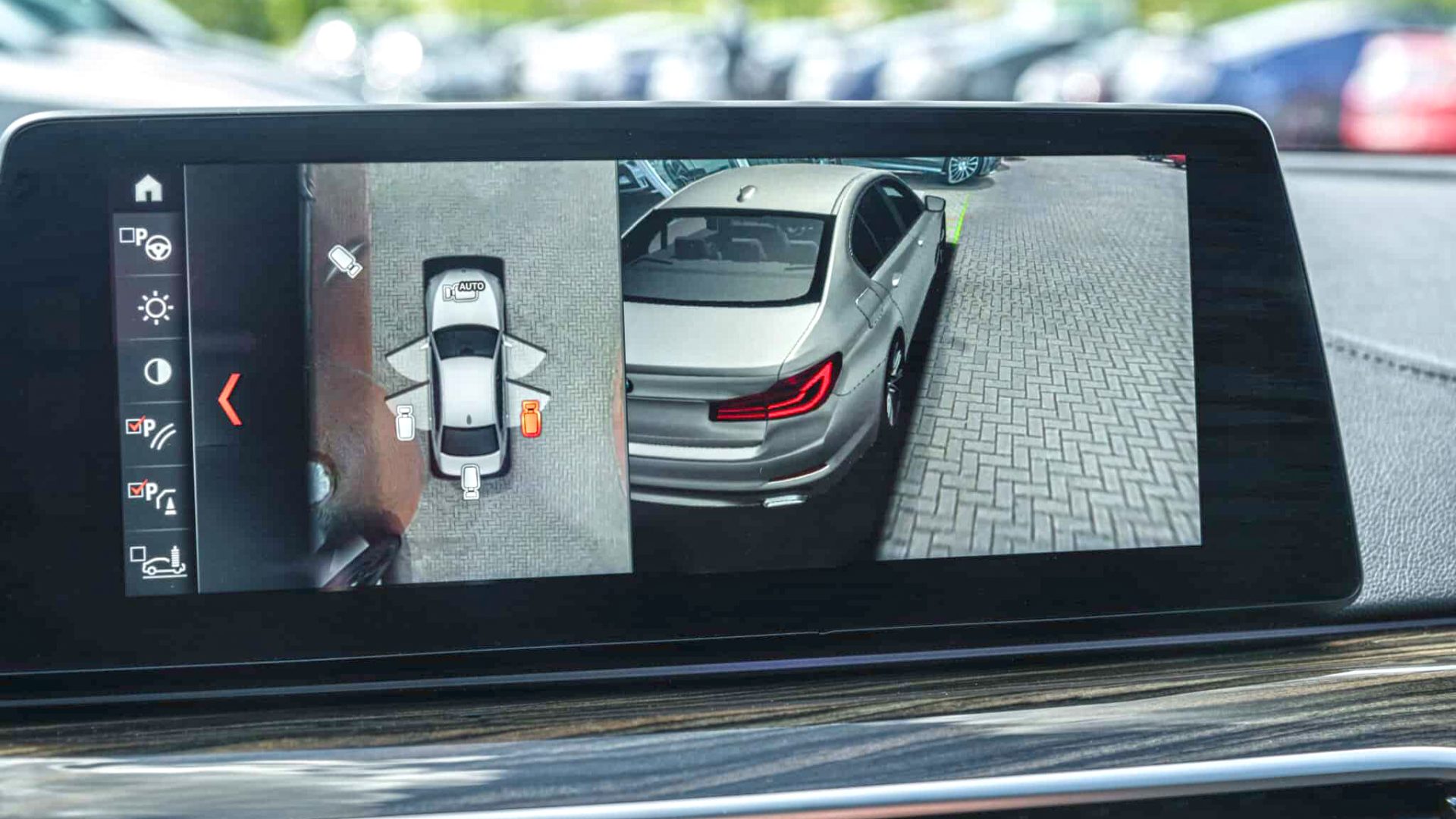 Imaginea clară a sistemului de camere 360 al mașinii tale este esențială pentru siguranță, dar poate fi compromisă de factori externi