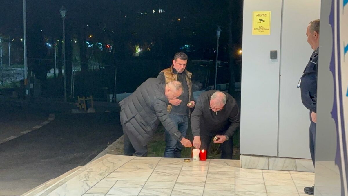 Candele pentru Mircea Lucescu: Omagiu emoționant la Spitalul Universitar din București