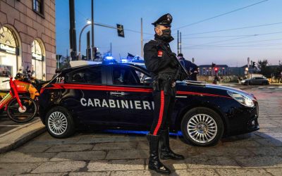 Jaf armat în Italia: Zeci de Oameni, Ostatici. Trupele Speciale, pe Drum