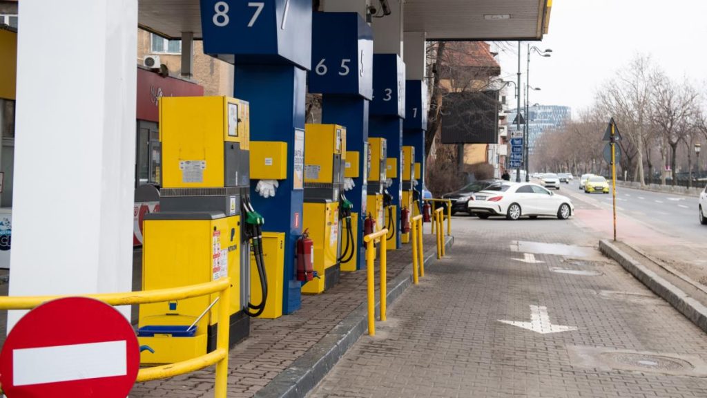 Benzina, SUB 8,4 lei! Cât costă motorina, după ieftinirea masivă din 16 aprilie