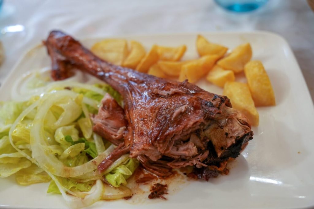 Mielul de Paște: 5 garnituri sănătoase, perfecte pentru masa de sărbători