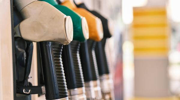 Cât va costa motorina după scăderea accizei, 7 aprilie Adrian Negrescu: E doar începutul unei perioade turbulente