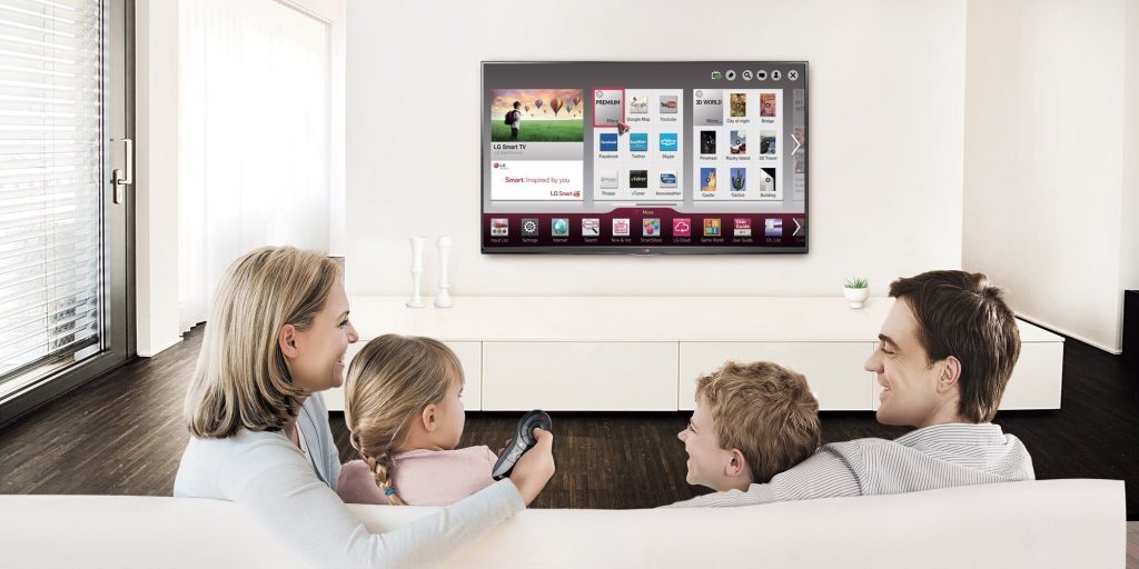 Resetarea completă a unui smart TV poate fi soluția atunci când problemele software devin persistente sau apar blocaje repetate