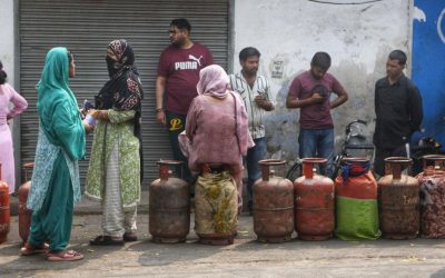 Blocarea Strâmtorii Ormuz a provocat o penurie severă de GPL în India, stârnind cozi lungi și situații de criză pentru consumatori