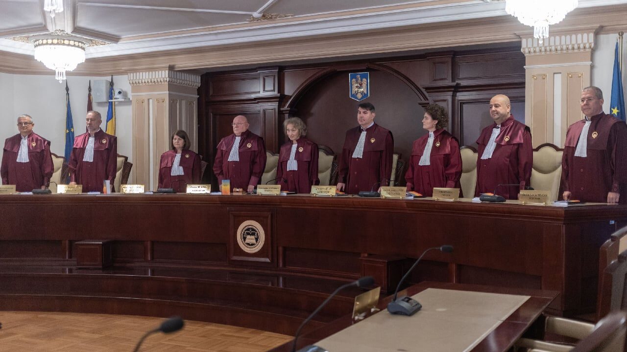 Judecătorii CCR, spor de 2.300 euro pentru „supărare”. Au salarii de 10.000 euro!