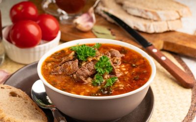 Ciorbă de miel ca la bunici: Rețeta tradițională pentru un gust desăvârșit