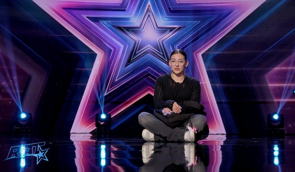 Manole, eleva din Constanța, a uimit jurații „Românii au talent”: 4 de „DA” pentru actrița-minune