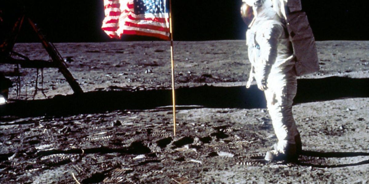 Conspiraționismul în România: și misiunea Artemis 2, „fake news”