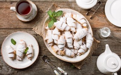 Cornulețe fragede, ispititoare: Rețeta secretă cu cremă de brânză!