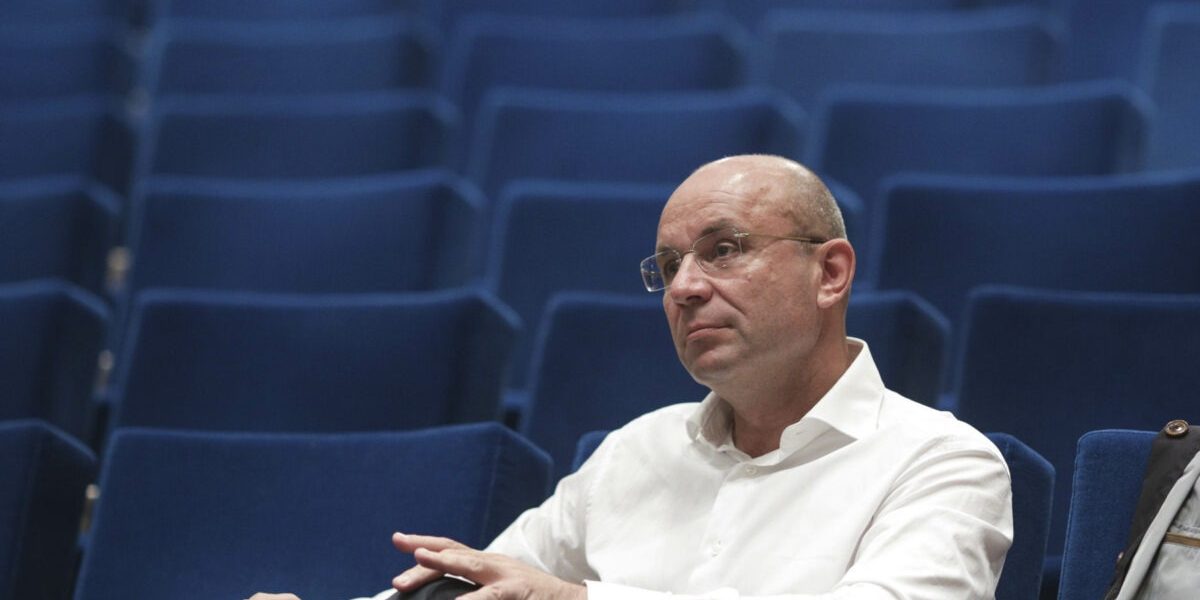 Capitala: Gold FM, postul lui Cozmin Gușă, salvat de la închidere de Curtea de Apel București