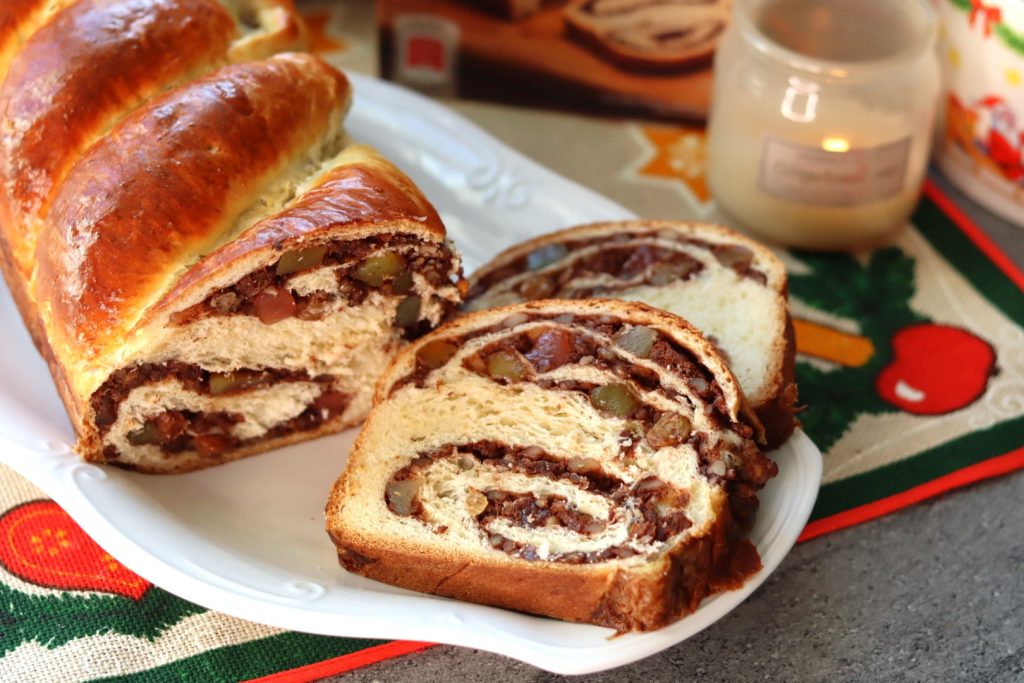 Cozonac de Paște ca la bunica: Rețete secrete pentru un deliciu pufos!