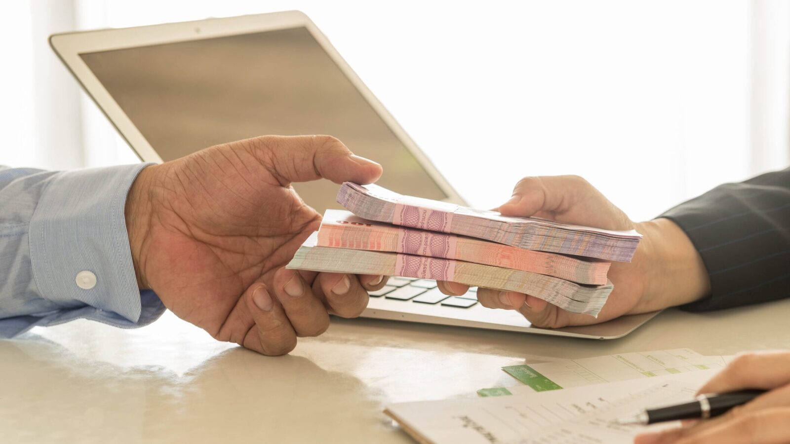 Moldova: Plafonări radicale la creditele de consum