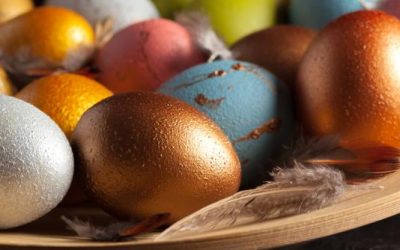 Cum scapi de vopseaua de ouă lipită de degete: trucuri rapide