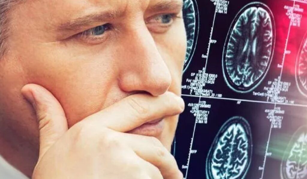 Atenție, români! Semnul SUBTIL ce anunță DEMENȚA, avertizează medicii!