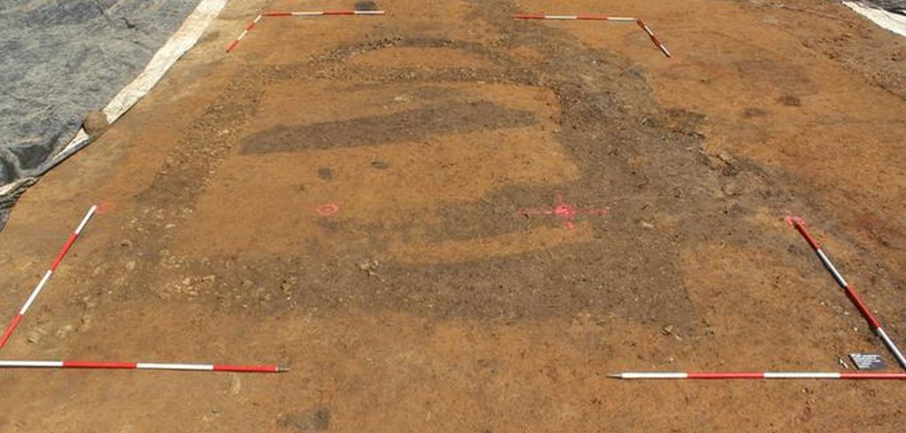 O descoperire arheologică de o importanță excepțională a fost făcută sub străzile orașului Frankfurt, unde s-au descoperit resturile unui complex de cult roman în districtul Heddernheim