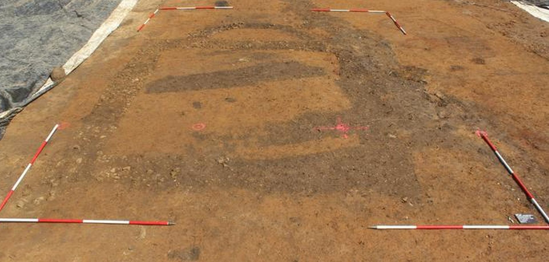 O descoperire arheologică de o importanță excepțională a fost făcută sub străzile orașului Frankfurt, unde s-au descoperit resturile unui complex de cult roman în districtul Heddernheim