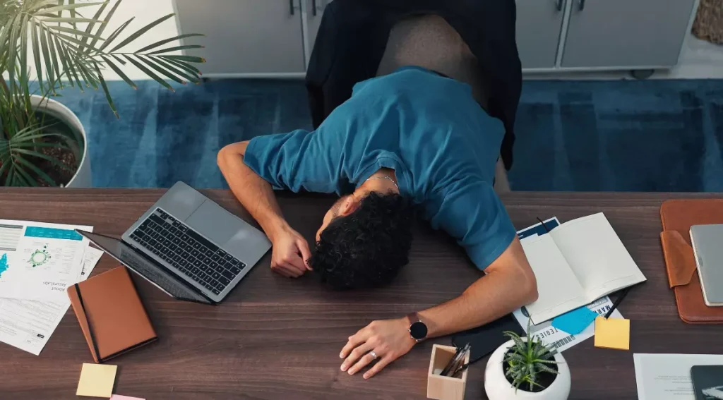 Angajat a dat în judecată firma: 827 zile de concediu neplătite, despăgubire uriașă