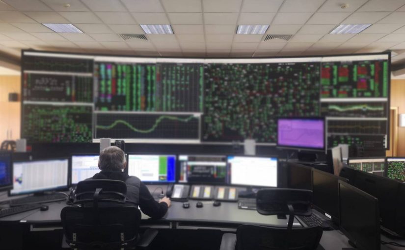 Scădere record a consumului de curent în Duminica Paștelui: România, export masiv. CNE funcționează