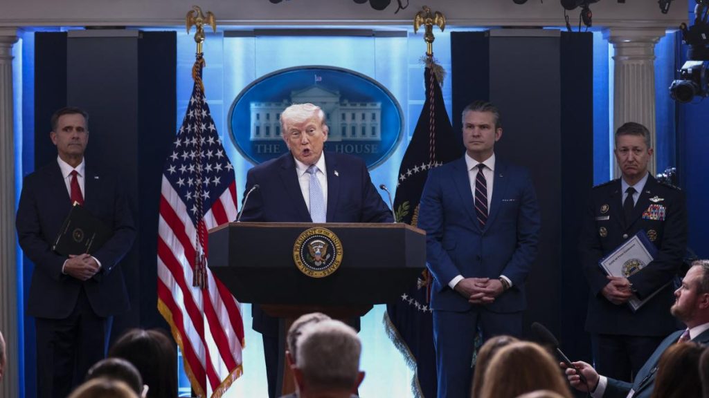 Donald Trump: adevăratul motiv al atacurilor sale împotriva NATO Președintele Statelor Unite ale Americii a făcut o declarație șocantă luni, în cadrul unei conferințe de presă la Casa Albă, dezvăluind adevăratul motiv al criticilor și atacurilor sale directe la adresa NATO