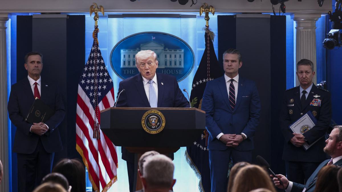 Donald Trump: adevăratul motiv al atacurilor sale împotriva NATO Președintele Statelor Unite ale Americii a făcut o declarație șocantă luni, în cadrul unei conferințe de presă la Casa Albă, dezvăluind adevăratul motiv al criticilor și atacurilor sale directe la adresa NATO