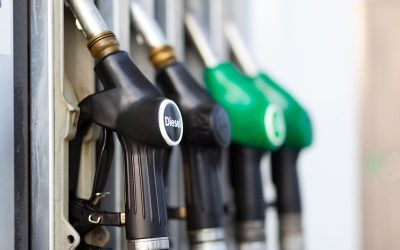 Guvernul a aprobat vineri, într-o ședință extraordinară, un proiect de Ordonanță de Urgență menit să reducă prețul motorinei la pompele din România
