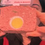 Cât costă drobul de oaie la Obor? Ce ascunde, de fapt, gustul de sărbătoare din București?