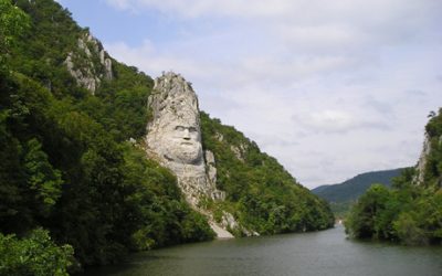 Dunărea scade dramatic: Debitul sub media lunii aprilie, avertizează INGHA