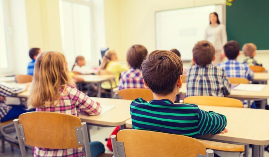 Lovitură în educație: se schimbă repartizarea profesorilor. Lege nouă, mari modificări