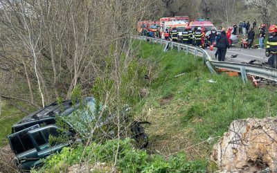 Accident GRAV în Sibiu: Planul Roșu activat! Victimele, scoase din mașini, sunt evaluate