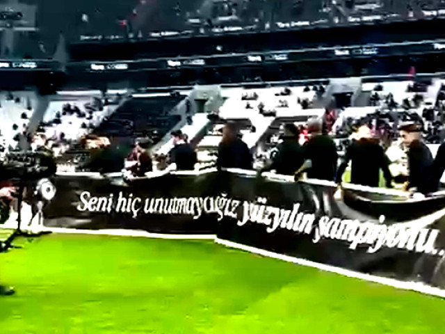 Bannerul emoționant afișat de Beșiktaș la înmormântarea lui Mircea Lucescu