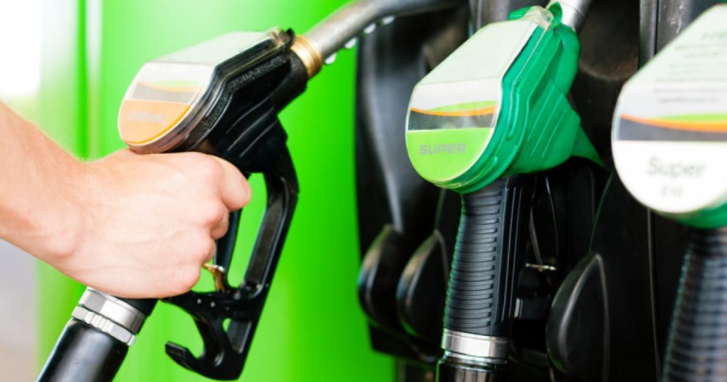 Criza combustibilului lovește România: Ministrul anunță efecte în lanț!