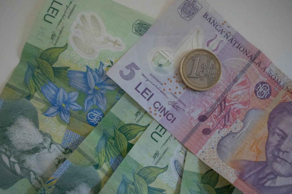 Dobânzile României, umflate de criza politică, avertizează Bloomberg