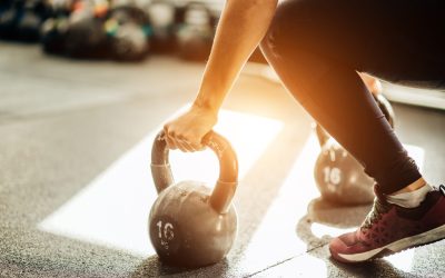 Mișcări rapide și controlate: secretul unui corp perfect în fitness?